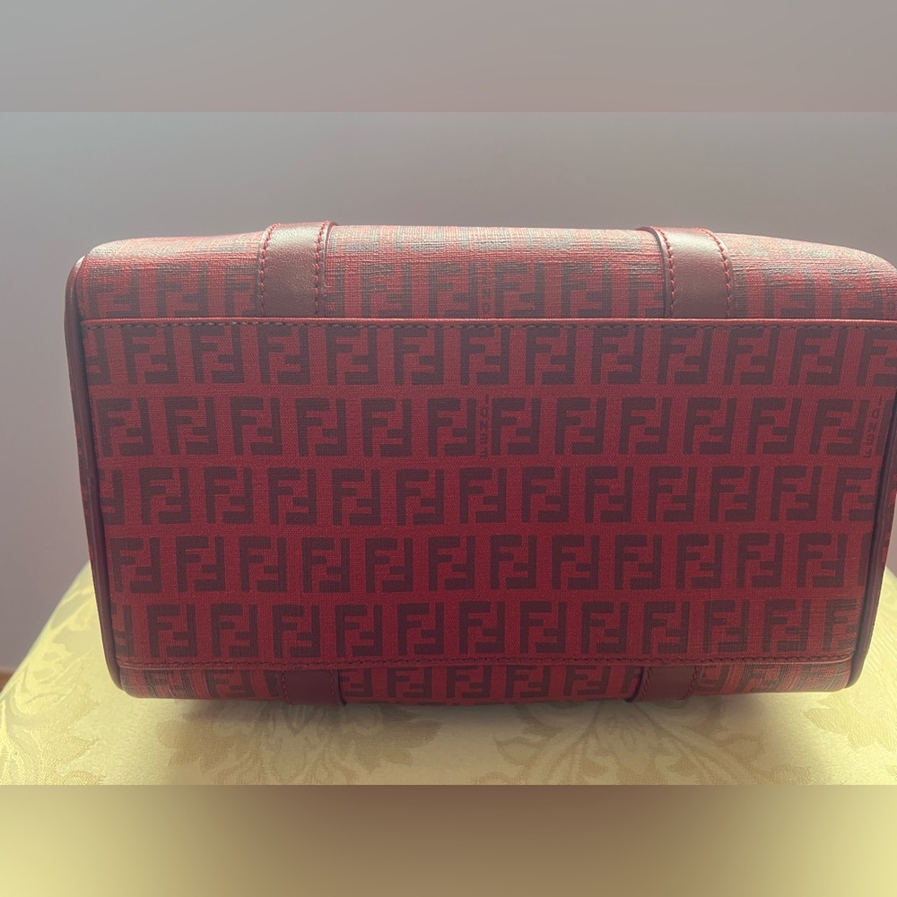 Fendi Red Handbag with Gold Hardware & dust bag - Picture 7 of 15